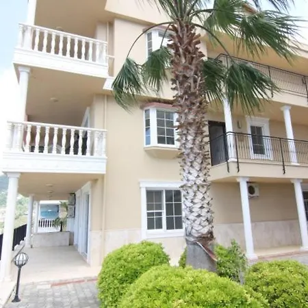 Maisonette Wohnung Mit Pool & Schoener Aussicht! *