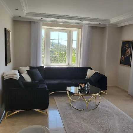 Maisonette Wohnung Mit Pool & Schoener Aussicht! *
